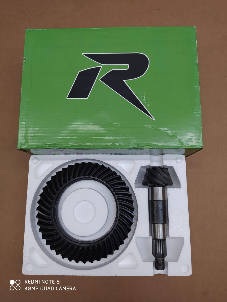 REVOLUTION GEAR  FORD CORONAS TRASERA