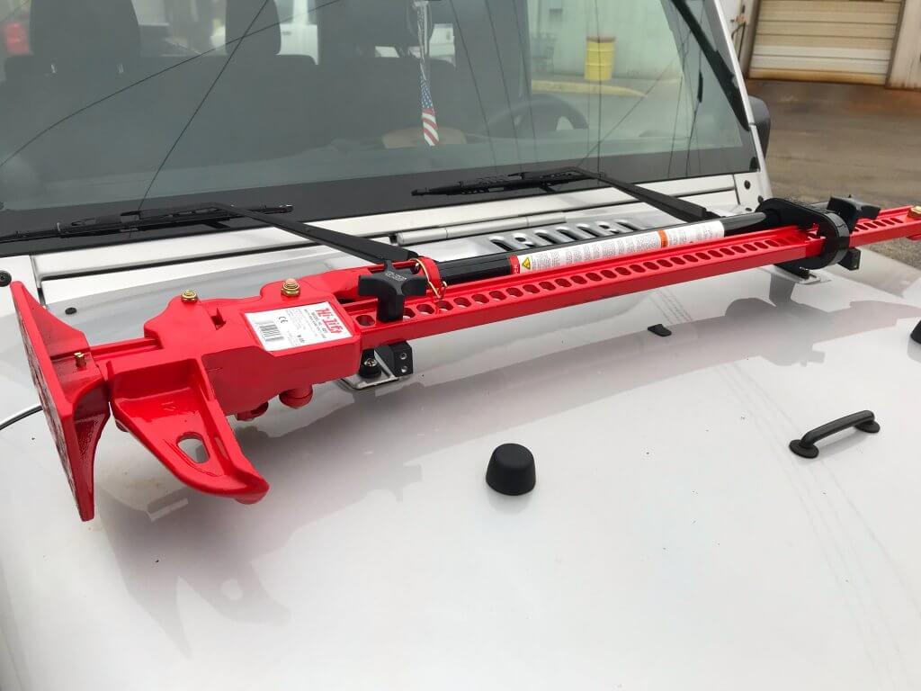 Montaje para Capó Hi Lift HM-925