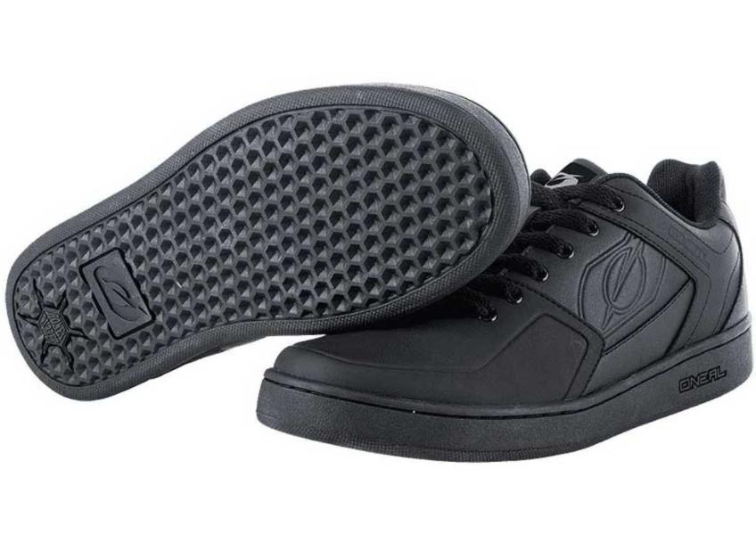 Zapatilla Pinned Flat