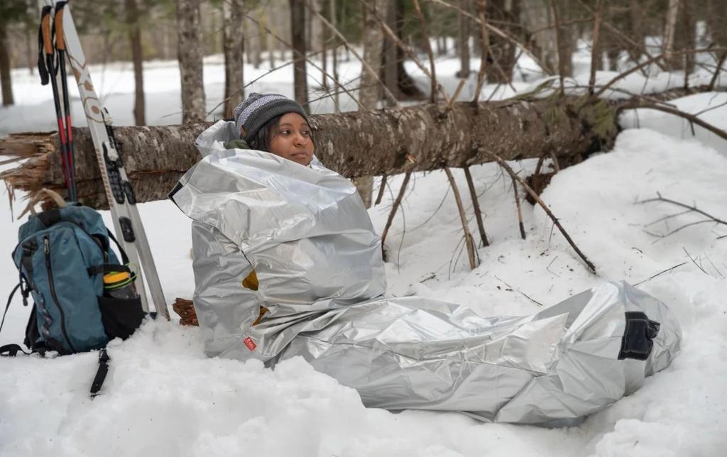 Miniatura Saco Vivac Thermal con Silbáto - Color: Plateada